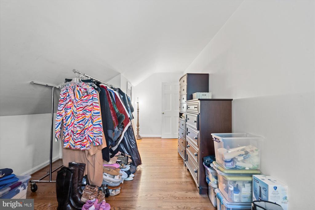 6422 BOULEVARD VIEW