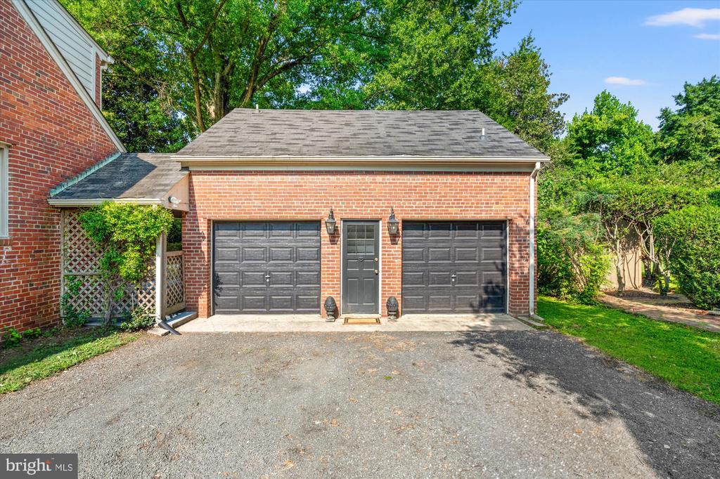 6422 BOULEVARD VIEW