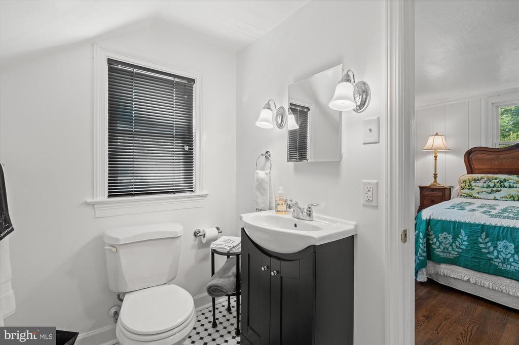 6422 BOULEVARD VIEW
