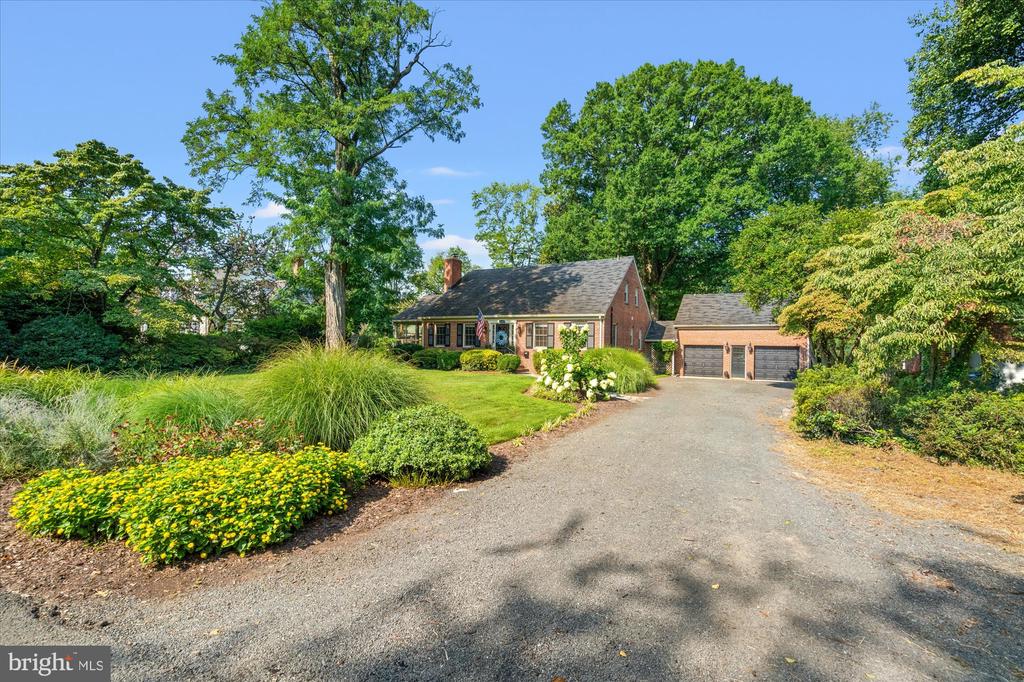 6422 BOULEVARD VIEW