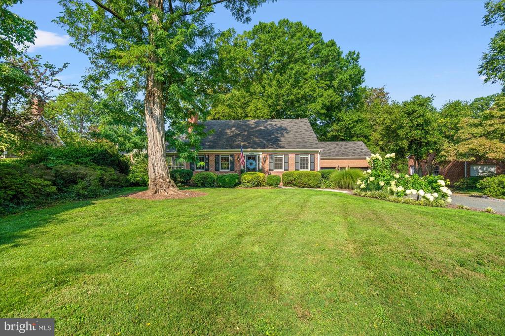 6422 BOULEVARD VIEW