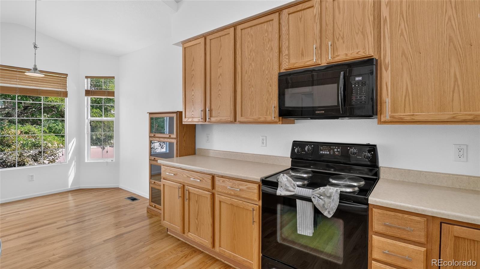 5896 E 129th Place