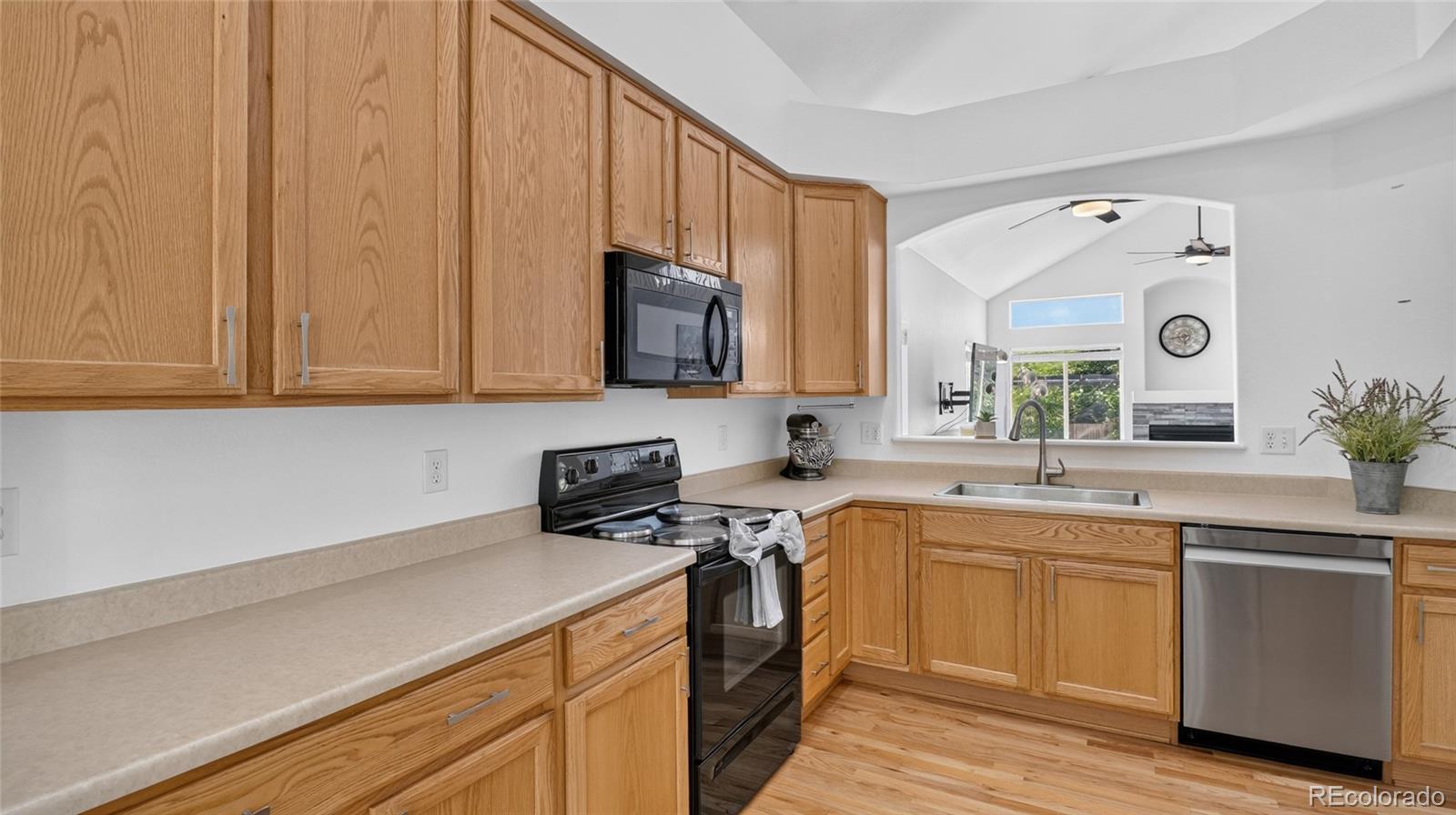 5896 E 129th Place