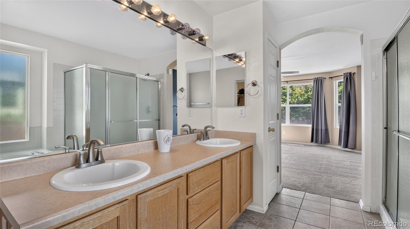 5896 E 129th Place