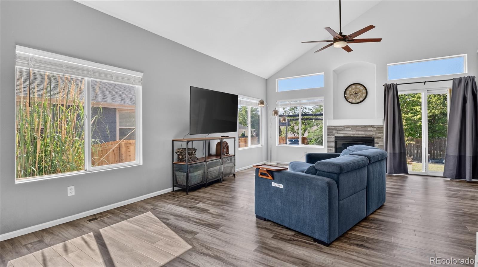 5896 E 129th Place