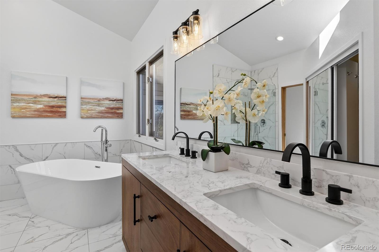 1123 Oakhurst Drive