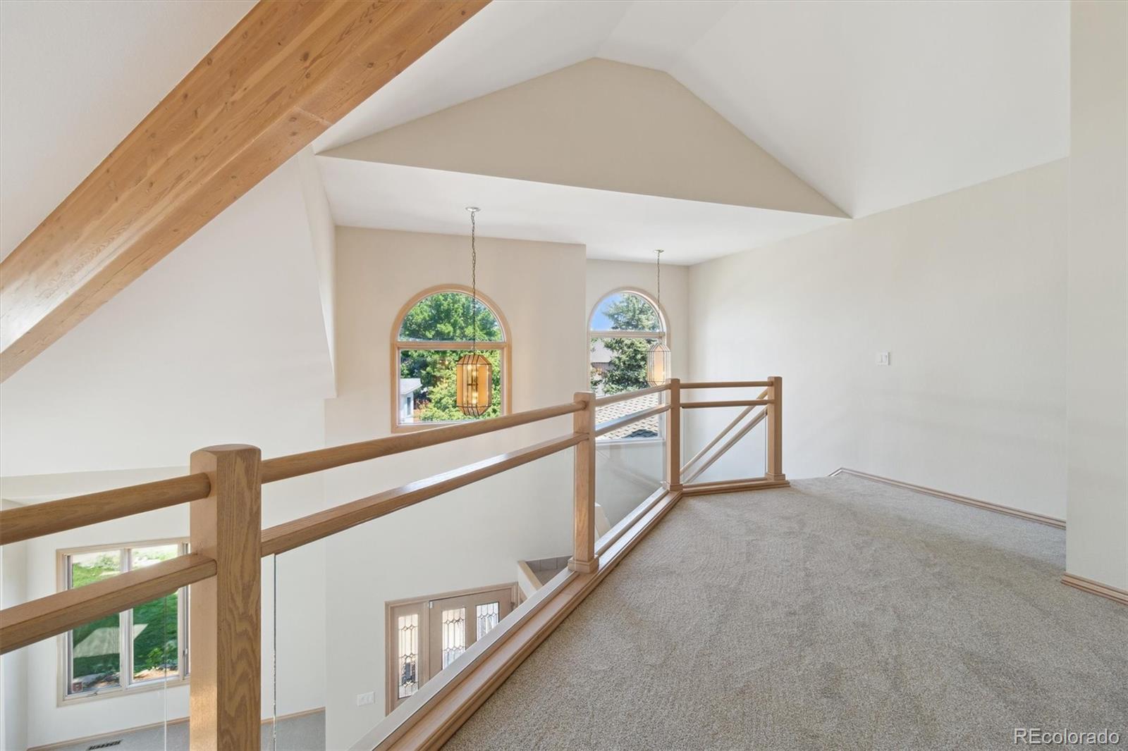 1123 Oakhurst Drive