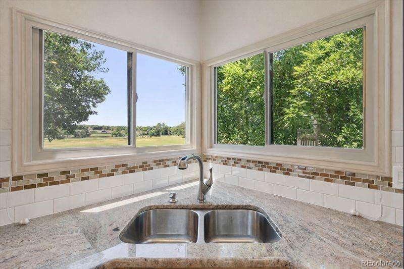 1123 Oakhurst Drive