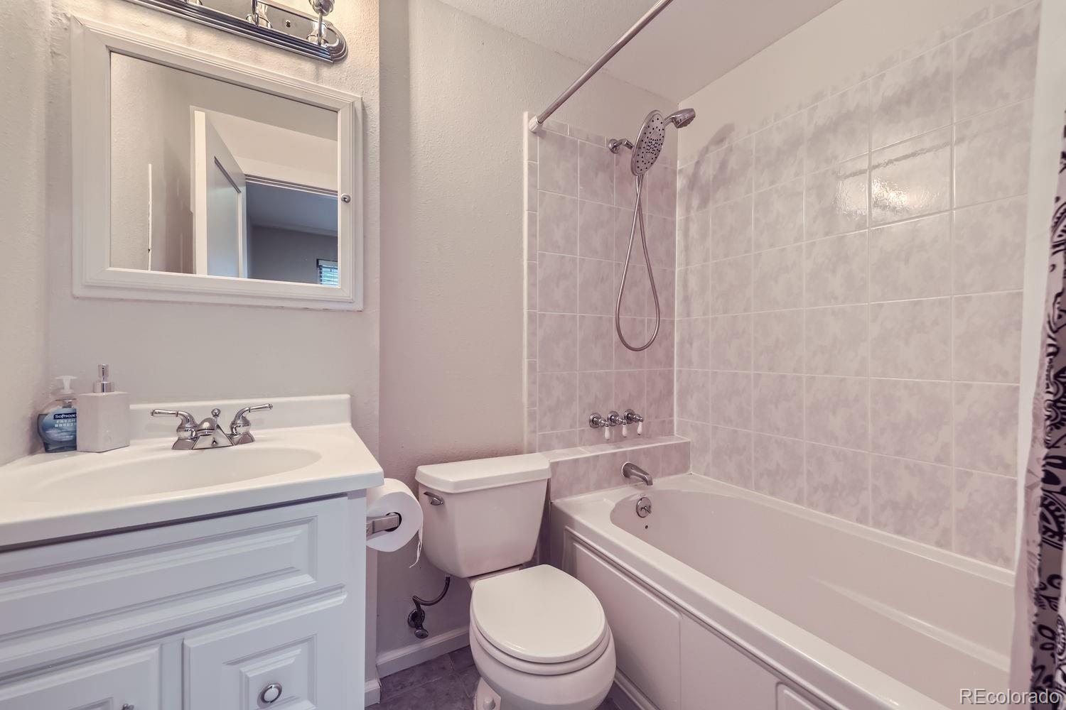 5779 W 116th Place