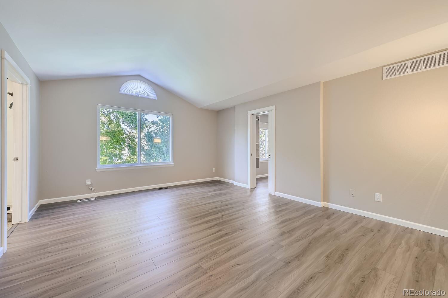 5779 W 116th Place