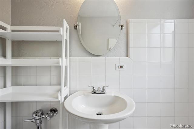 1130 N Pennsylvania Street Unit: 208