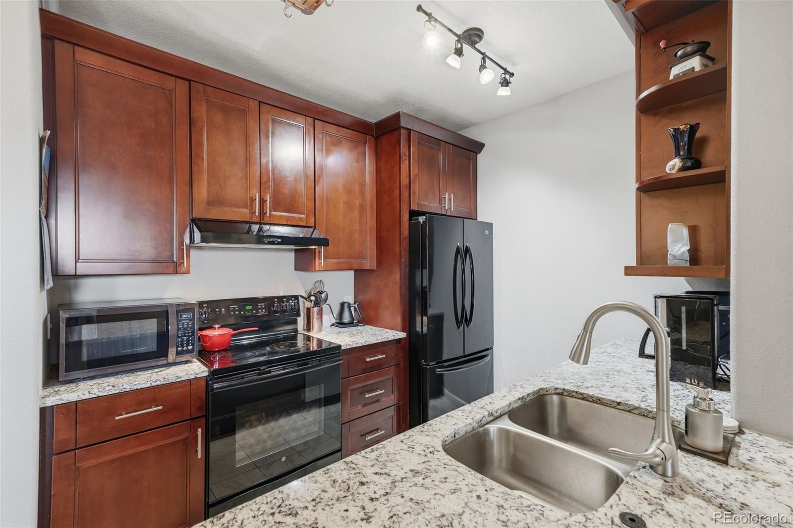 6013 Castlegate Drive W Unit: D26