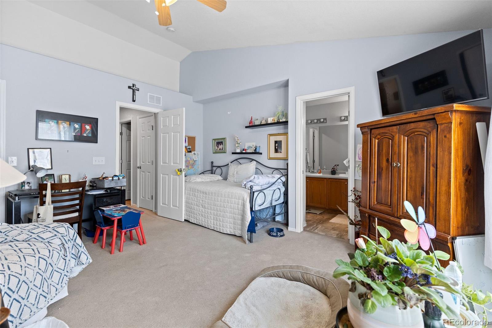 137 Foxglove Drive