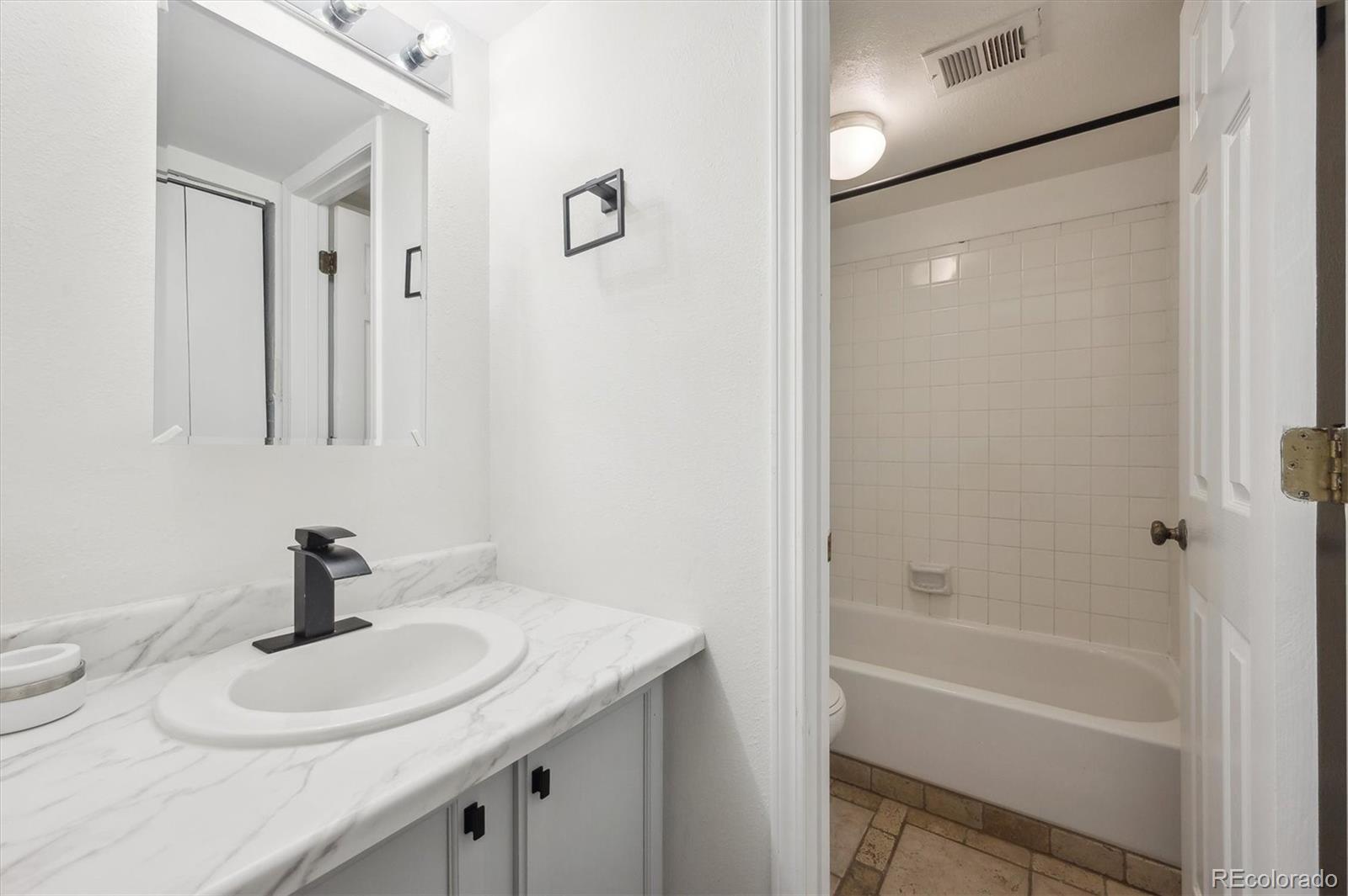 3141 S Tamarac Drive Unit: 206E