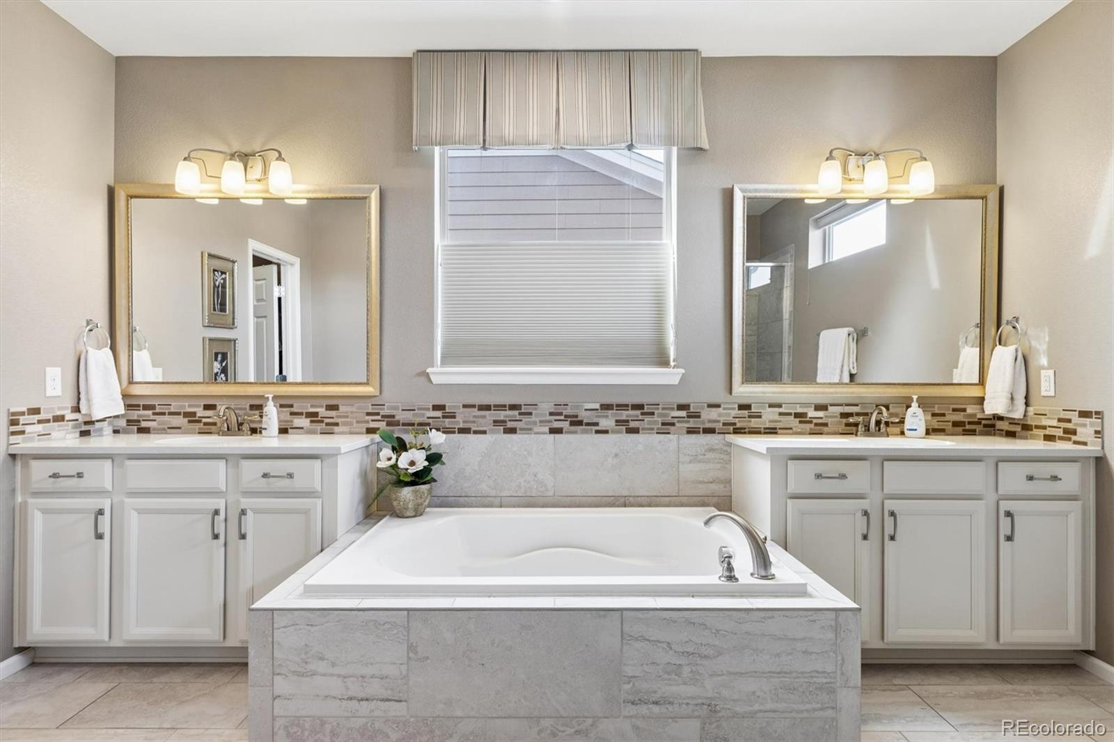 20195 E Fair Lane
