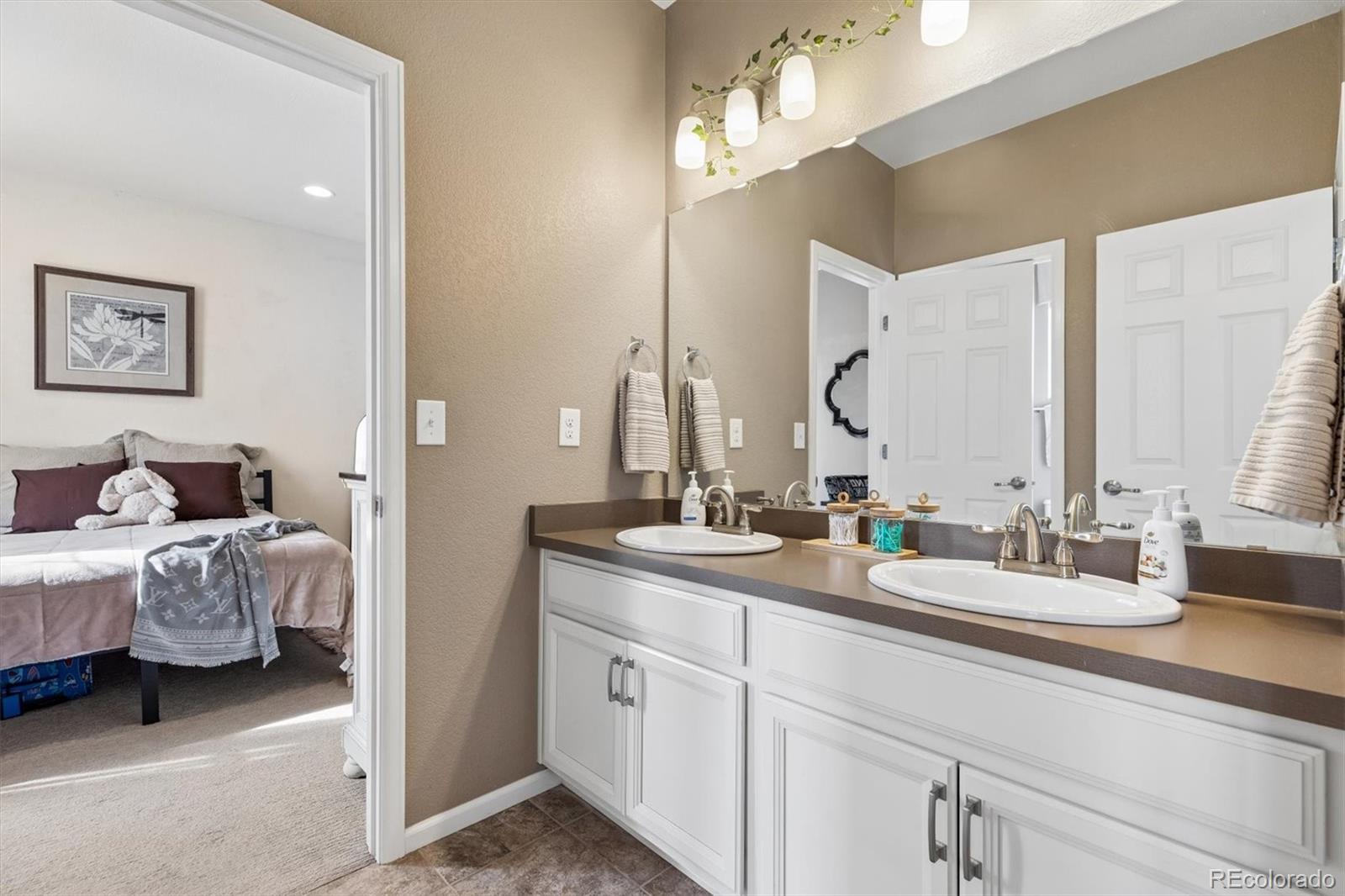 20195 E Fair Lane
