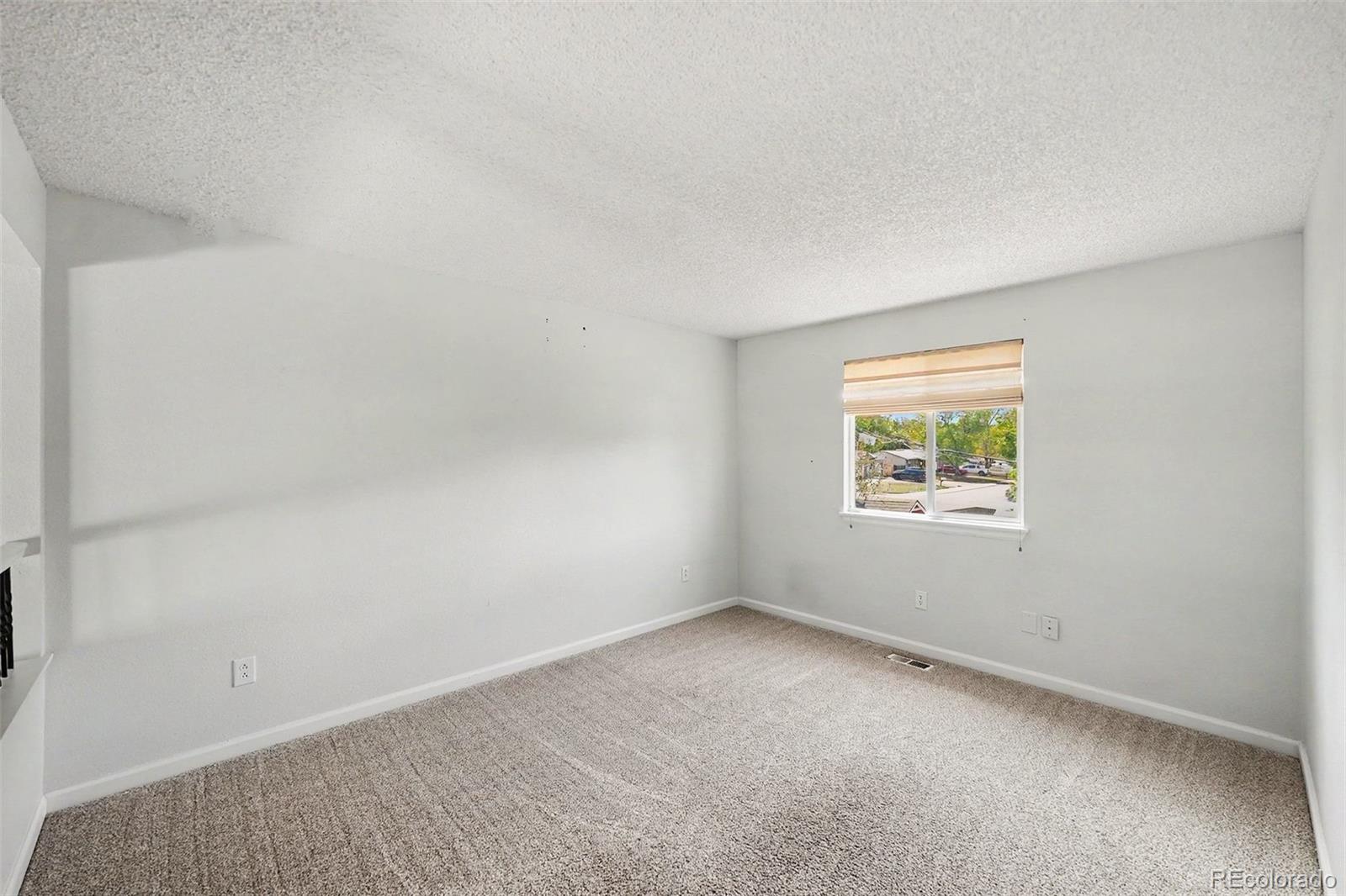 7609 Harlan Way