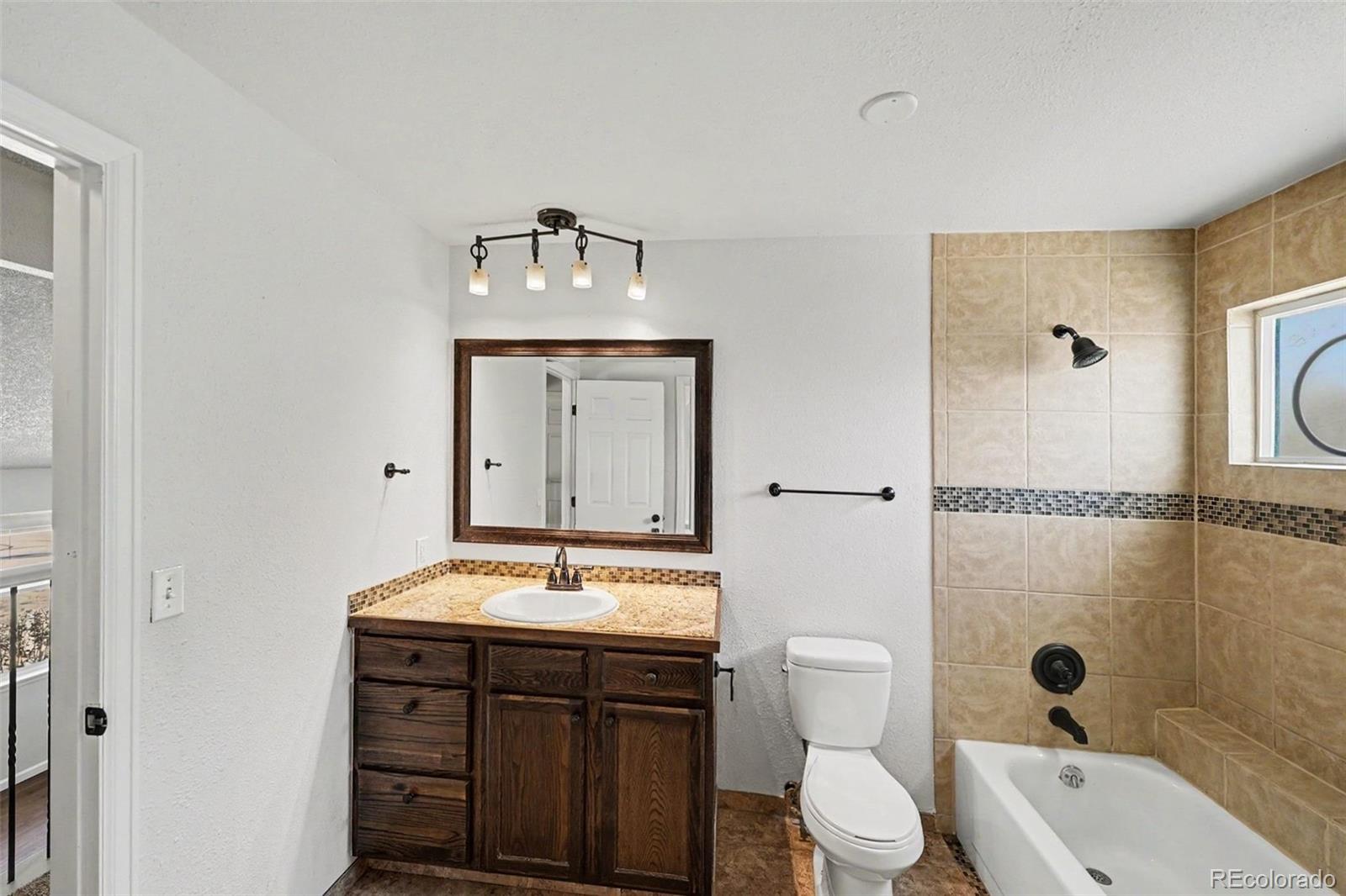 7609 Harlan Way