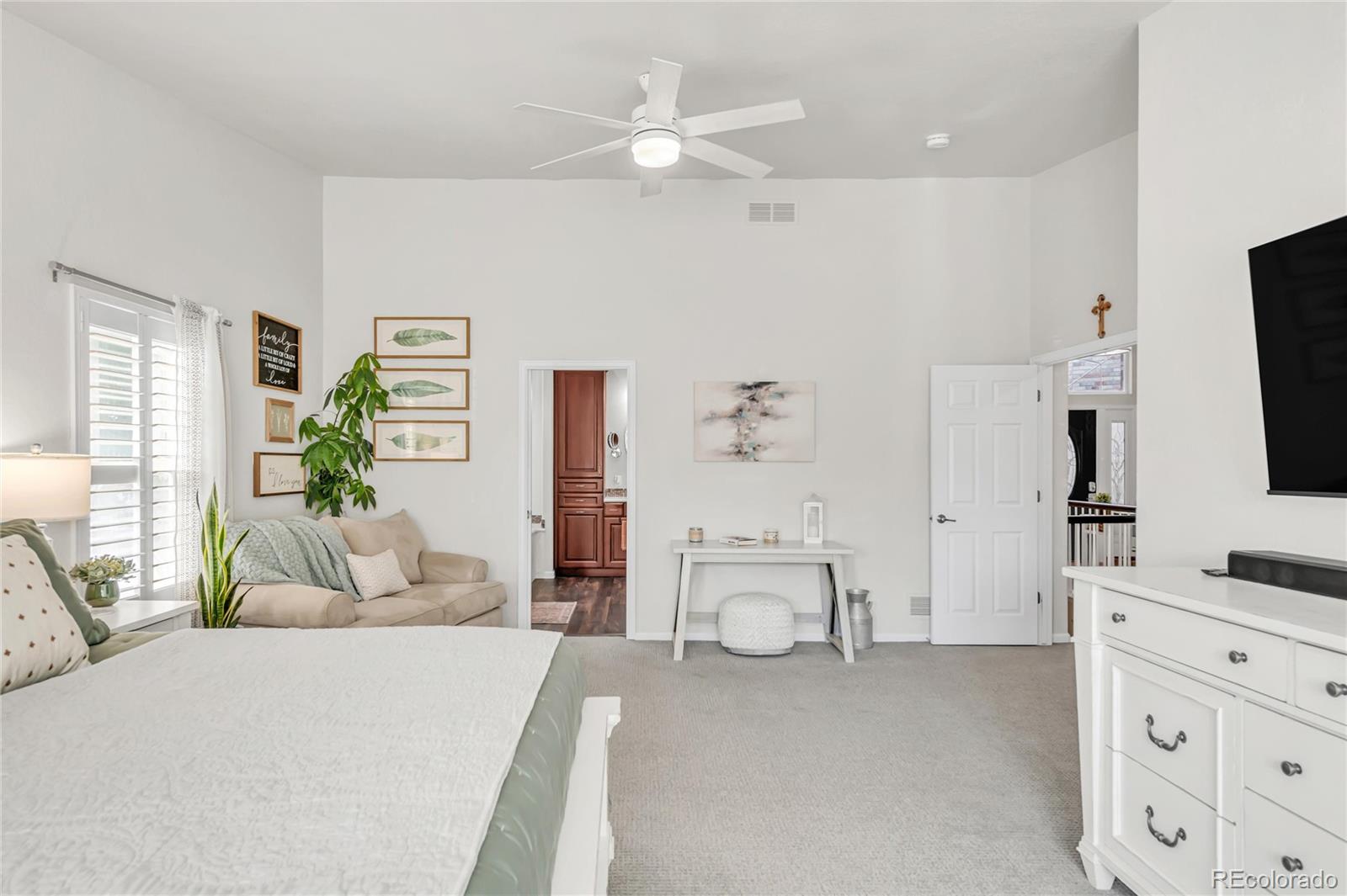 4716 Castle Circle