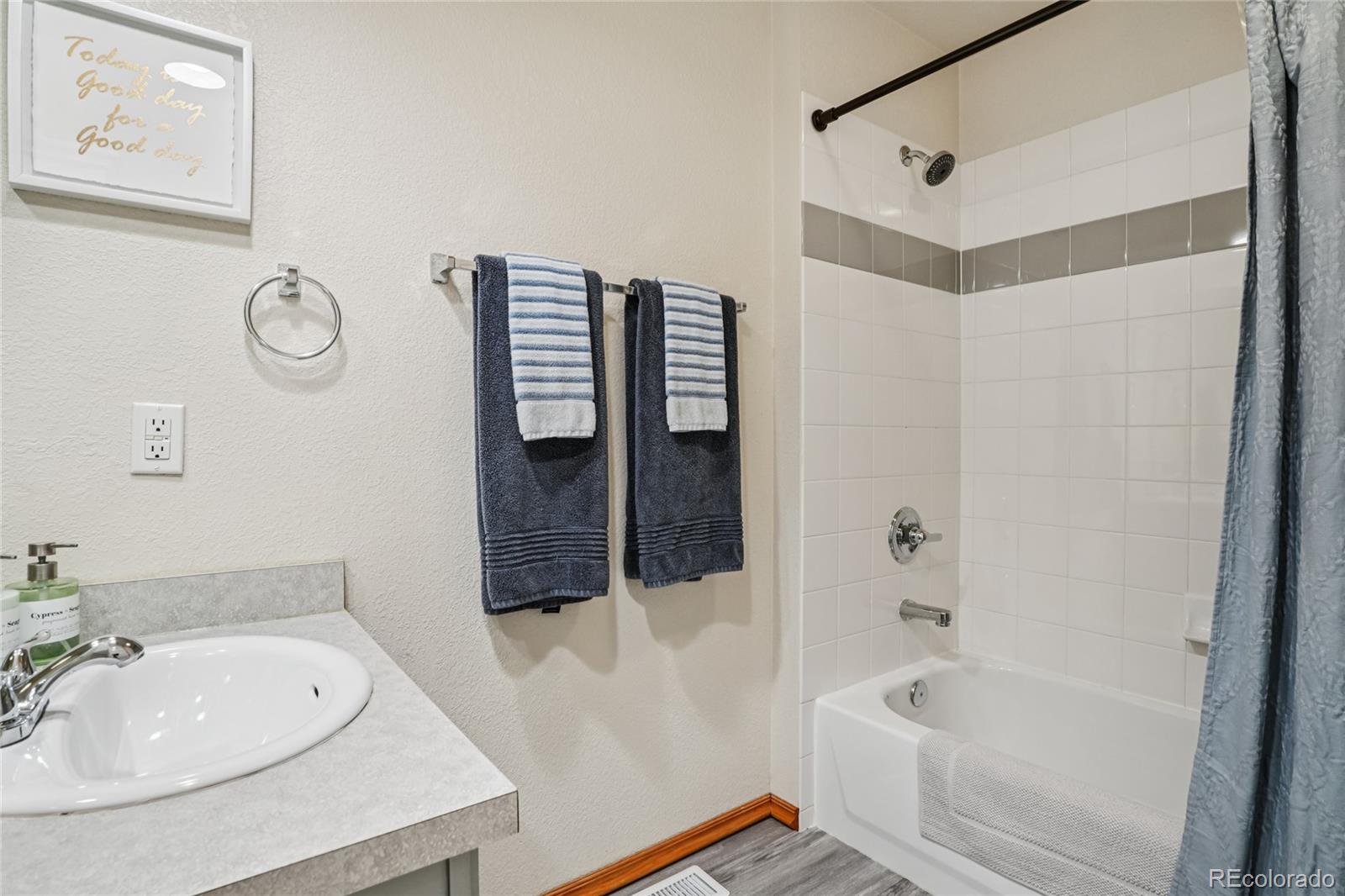 4145 E 119th Place Unit: B
