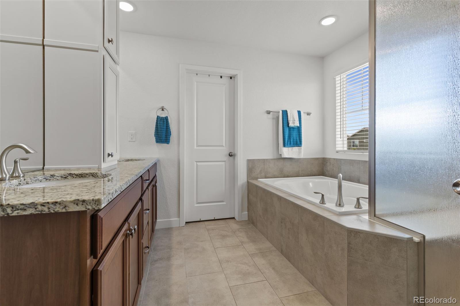 2740 E 160th Place