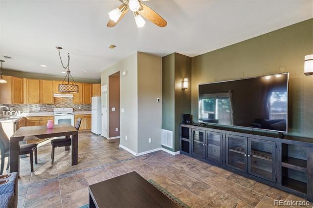 5345 Suffolk Circle