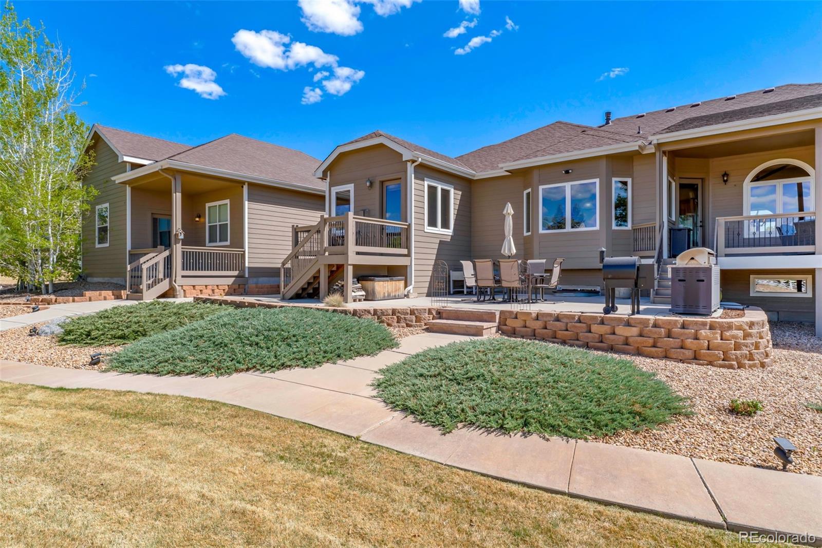 6215 E 165th Place