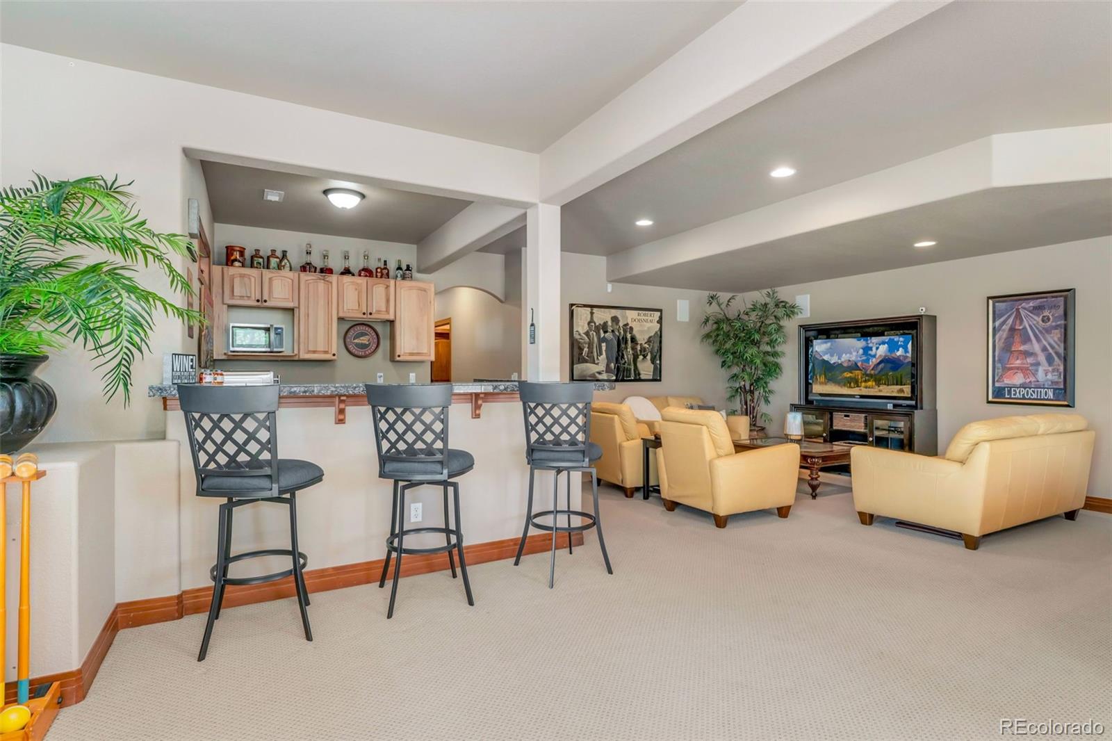 6215 E 165th Place