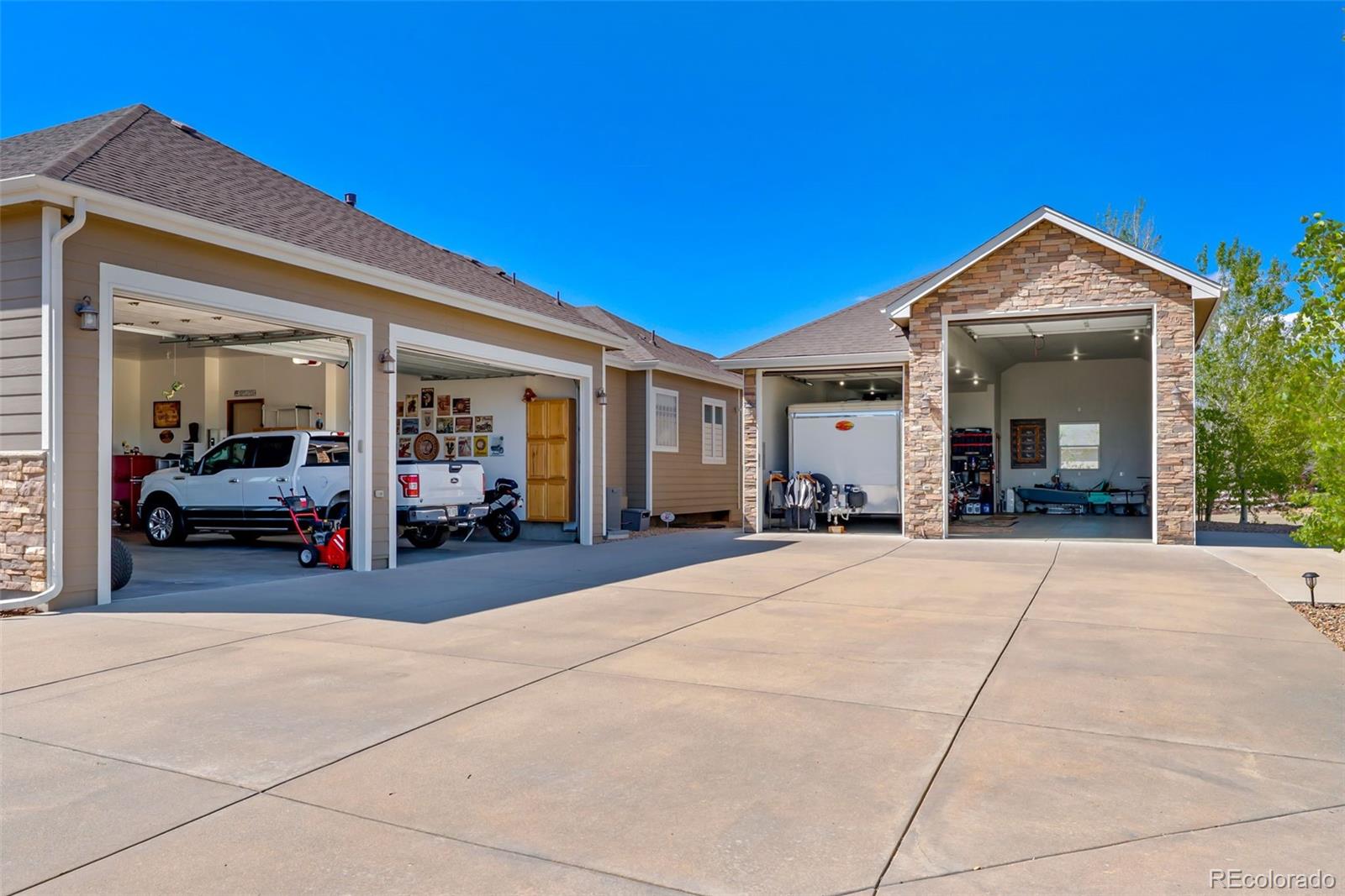 6215 E 165th Place