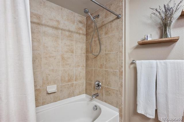 7240 W Custer Avenue Unit: 215