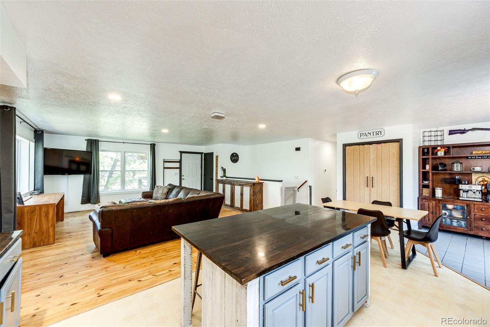 40400 Moon Stone Court