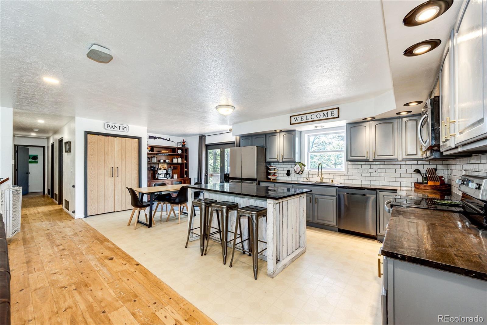 40400 Moon Stone Court