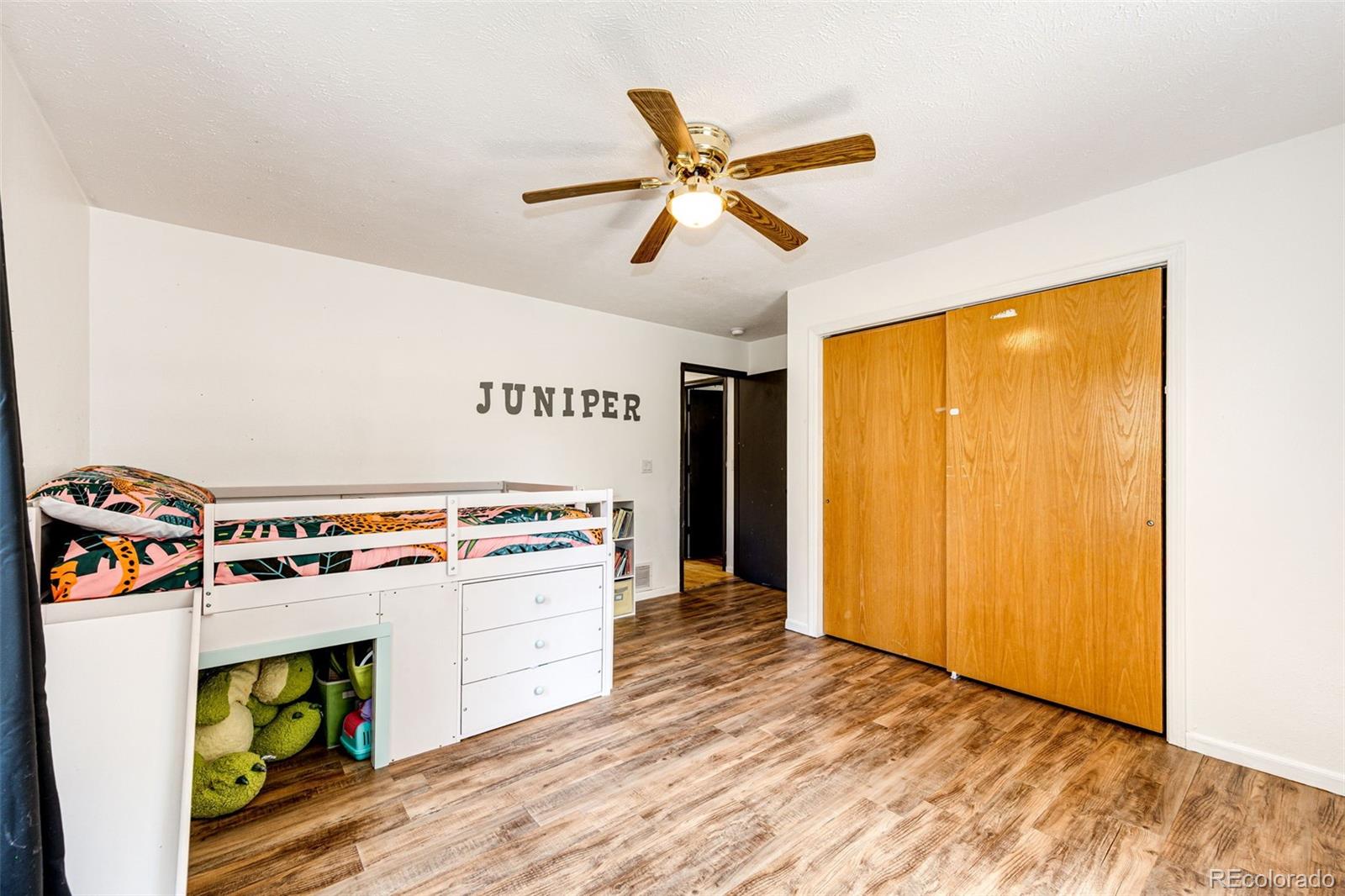 40400 Moon Stone Court