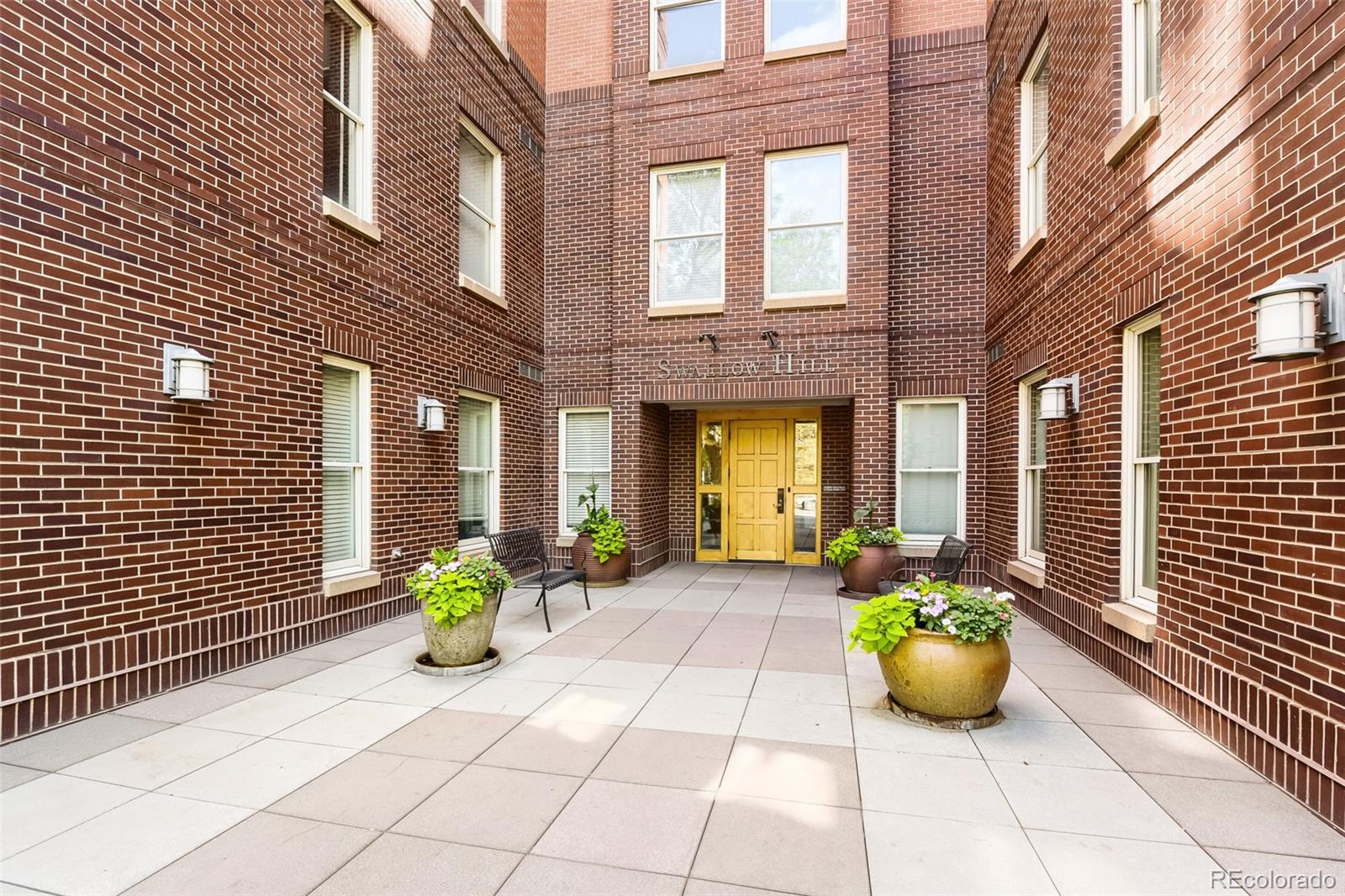1630 N Clarkson Street Unit: 204