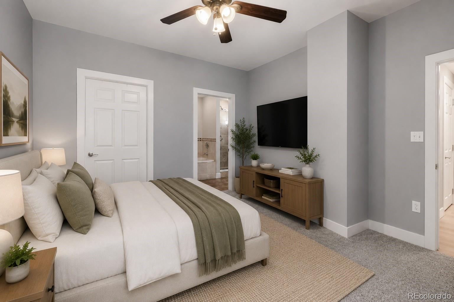 1630 N Clarkson Street Unit: 204