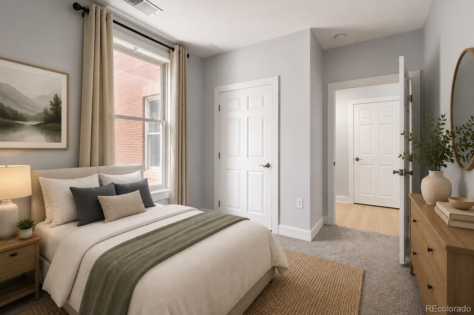 1630 N Clarkson Street Unit: 204