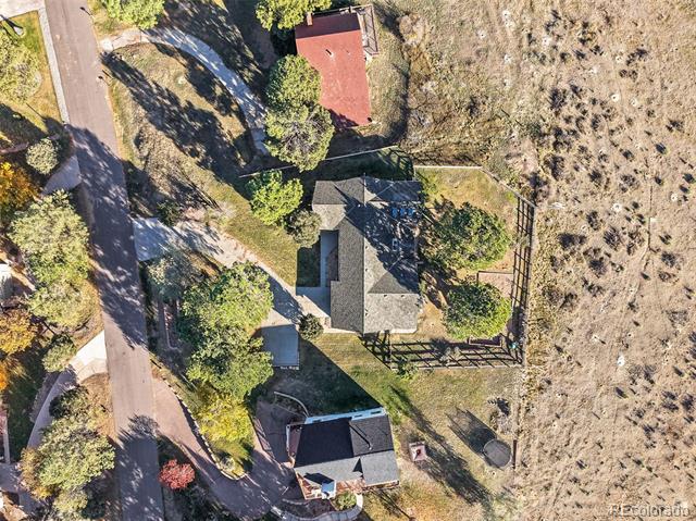 6648 Hillside Way