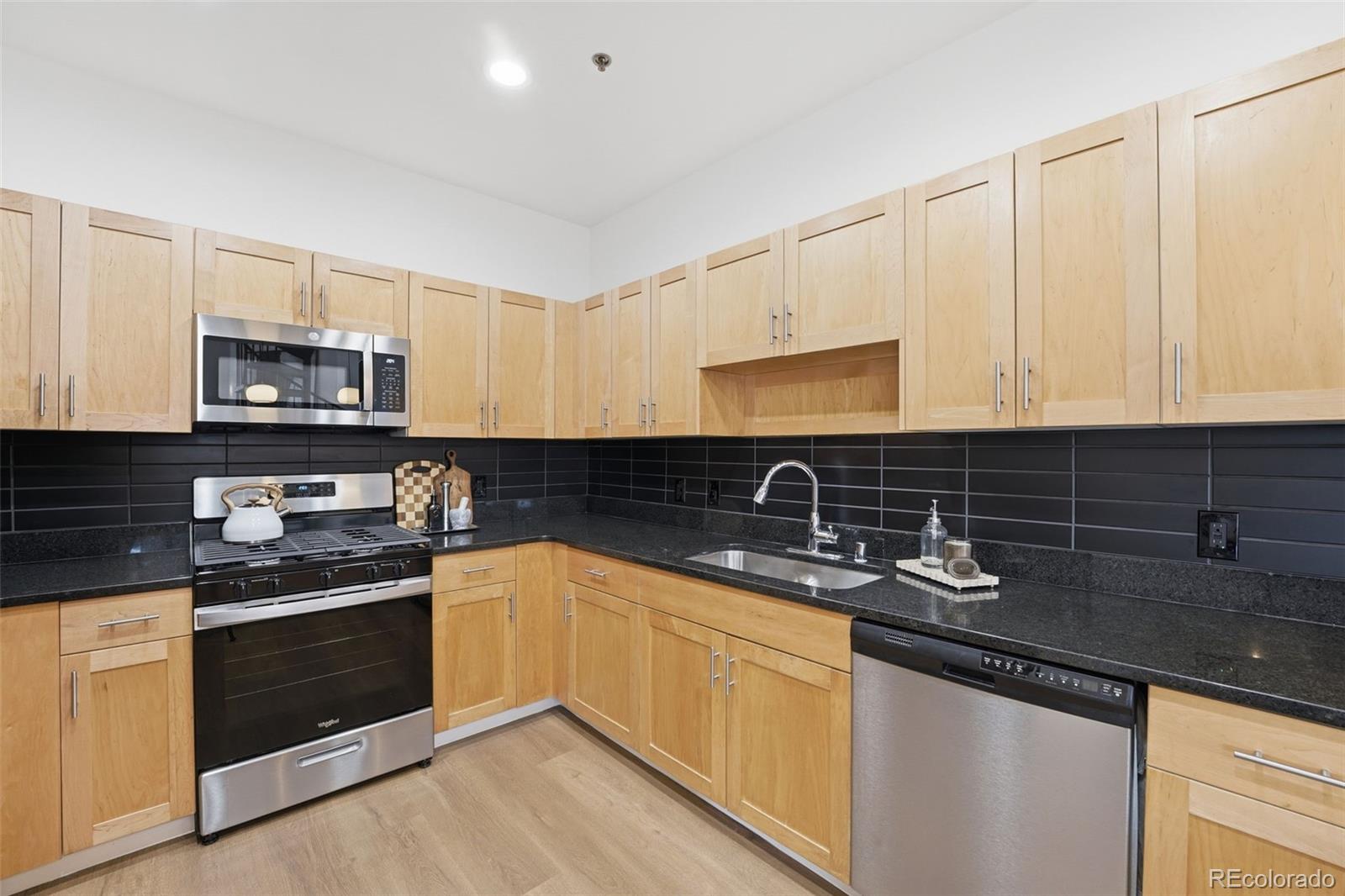 930 Acoma Street Unit: 305