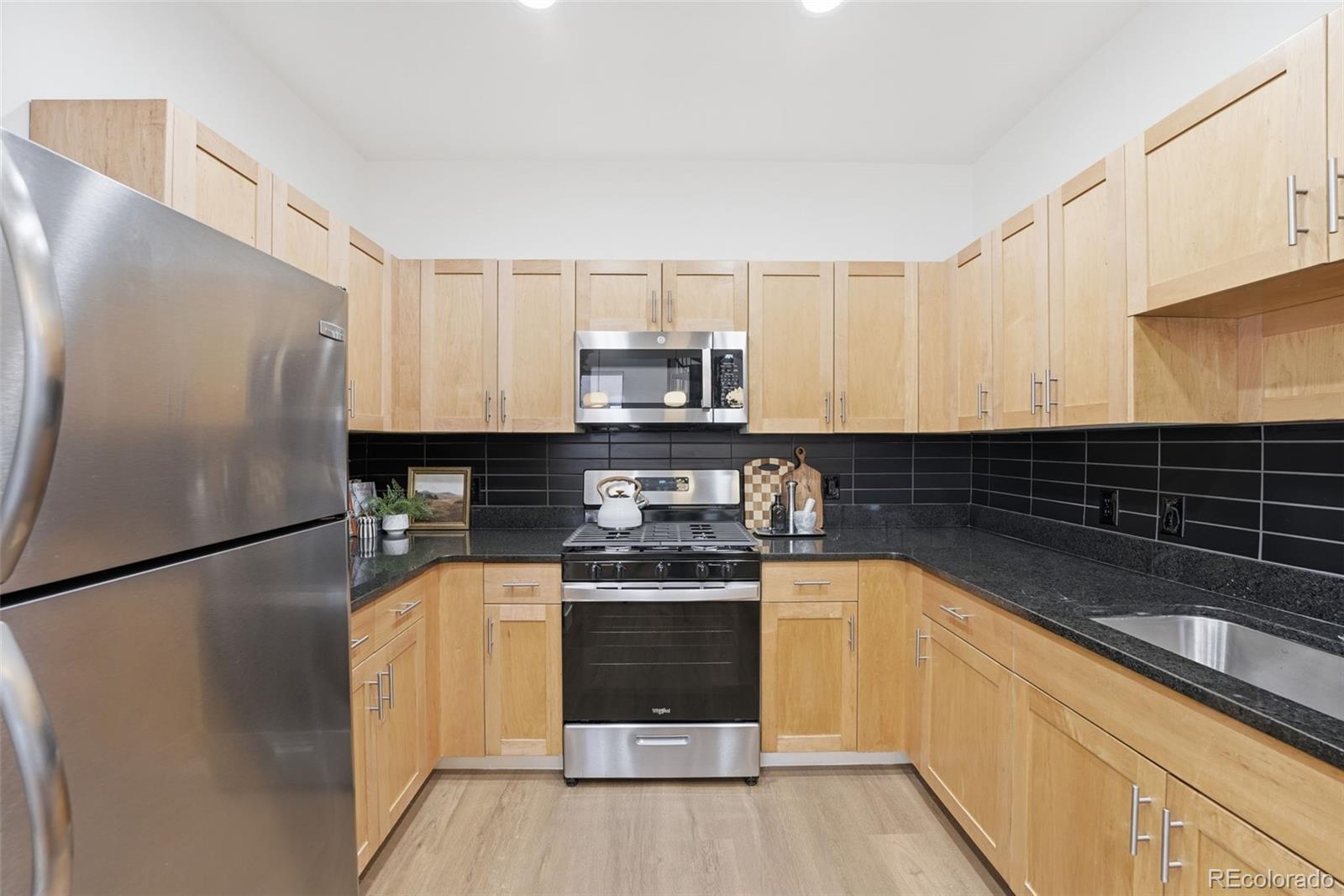 930 Acoma Street Unit: 305