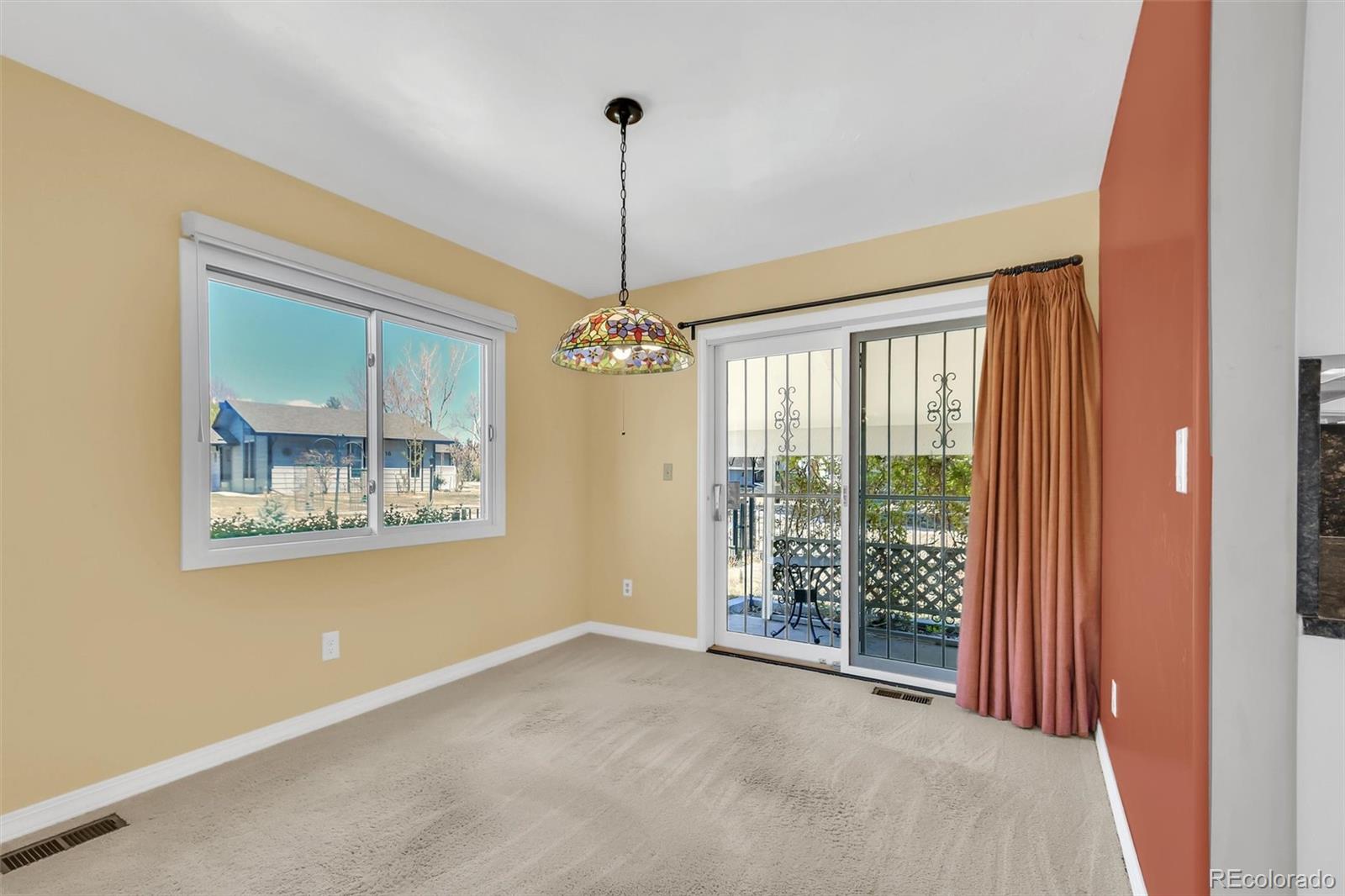 48 Scott Drive S