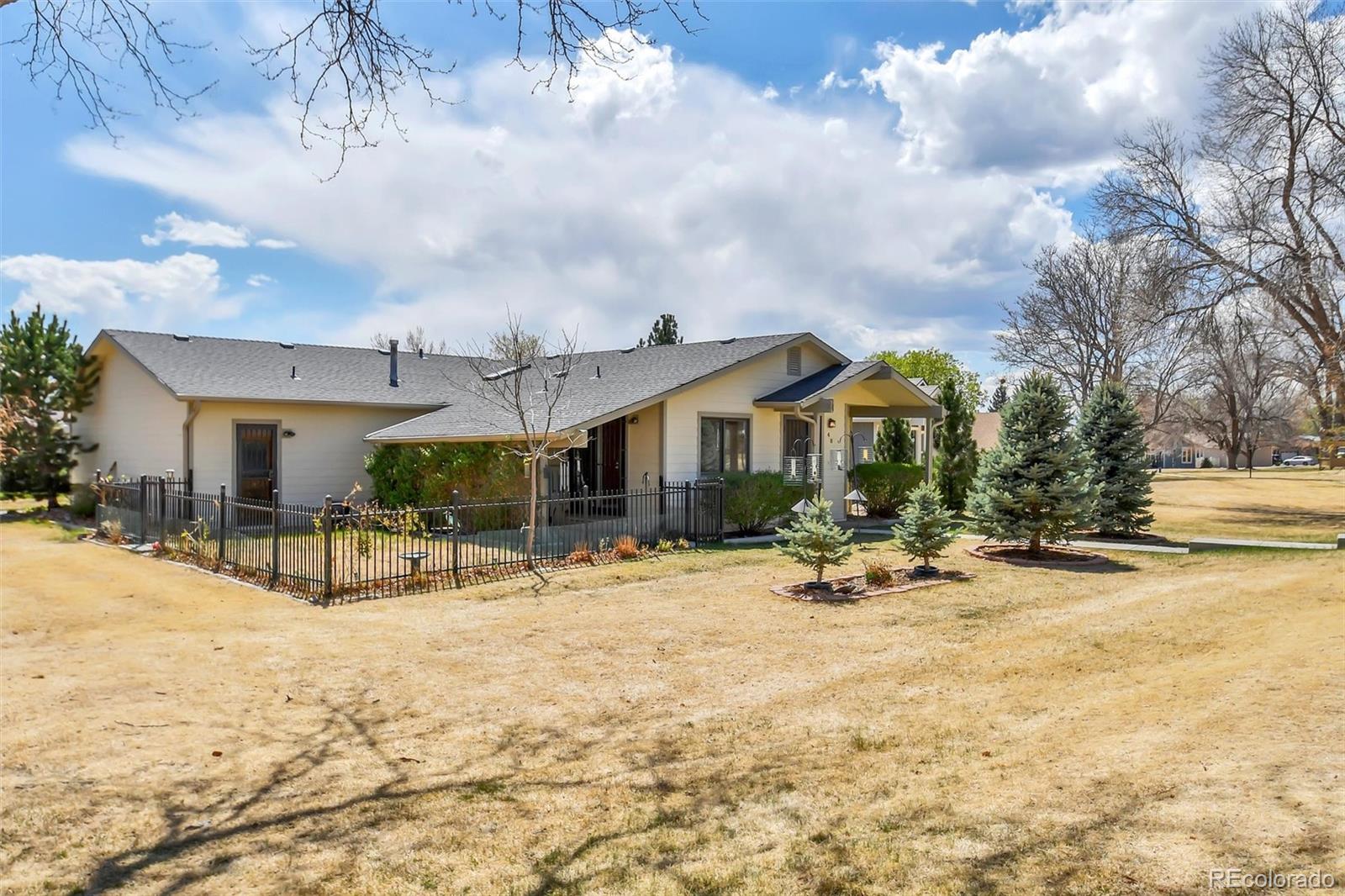 48 Scott Drive S