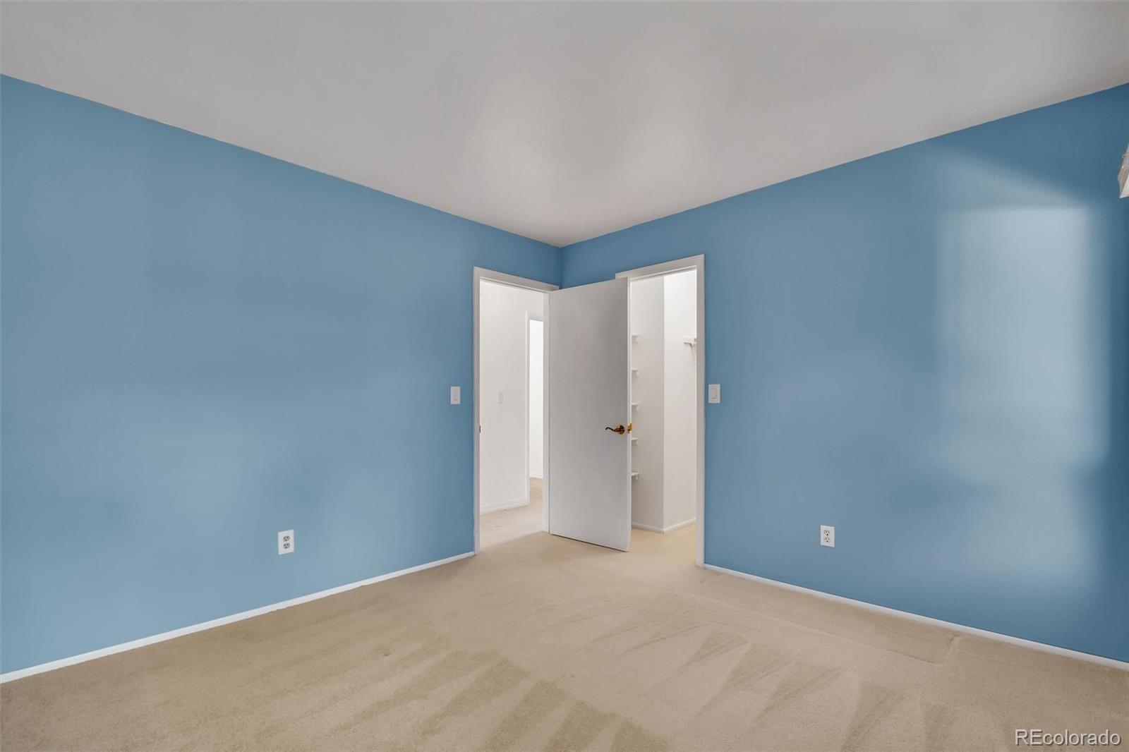 48 Scott Drive S