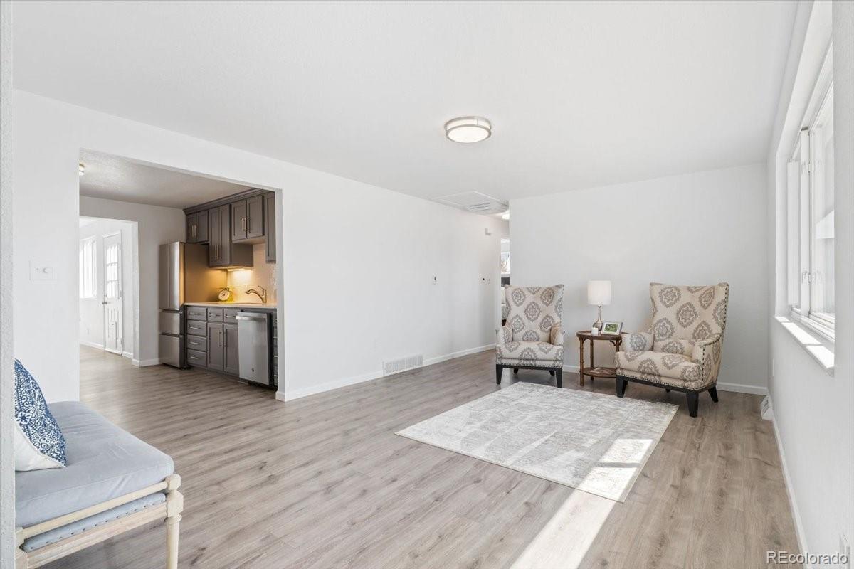 306 N 14th Avenue
