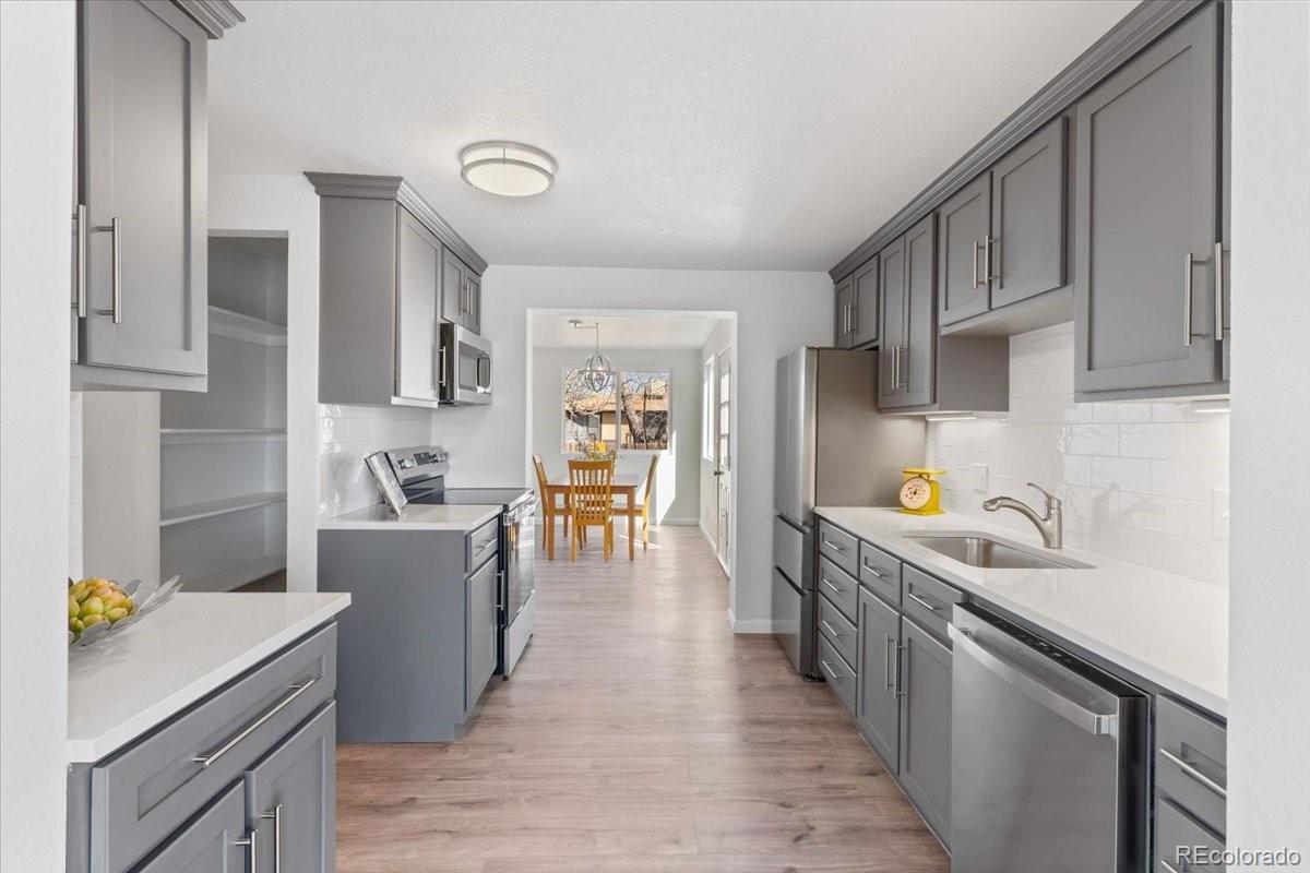 306 N 14th Avenue