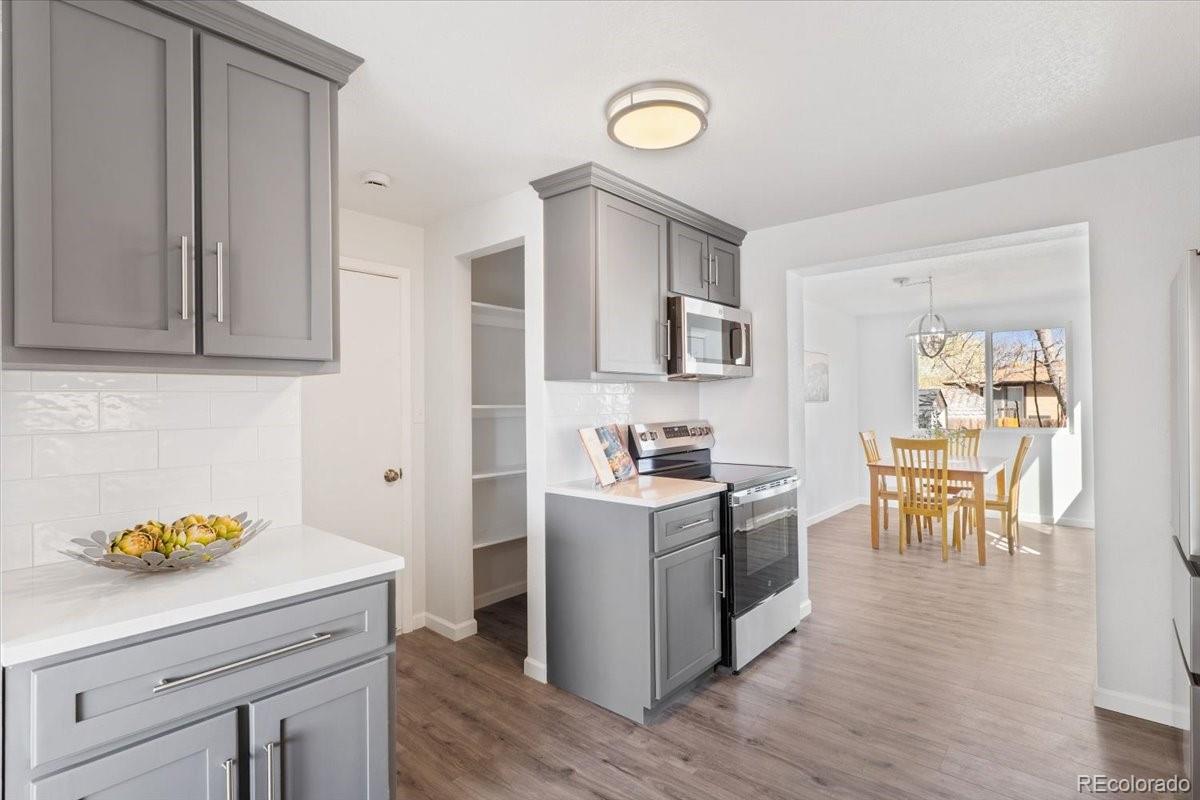 306 N 14th Avenue