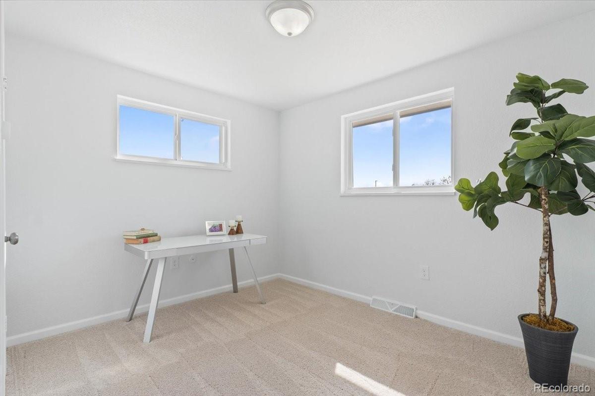 306 N 14th Avenue