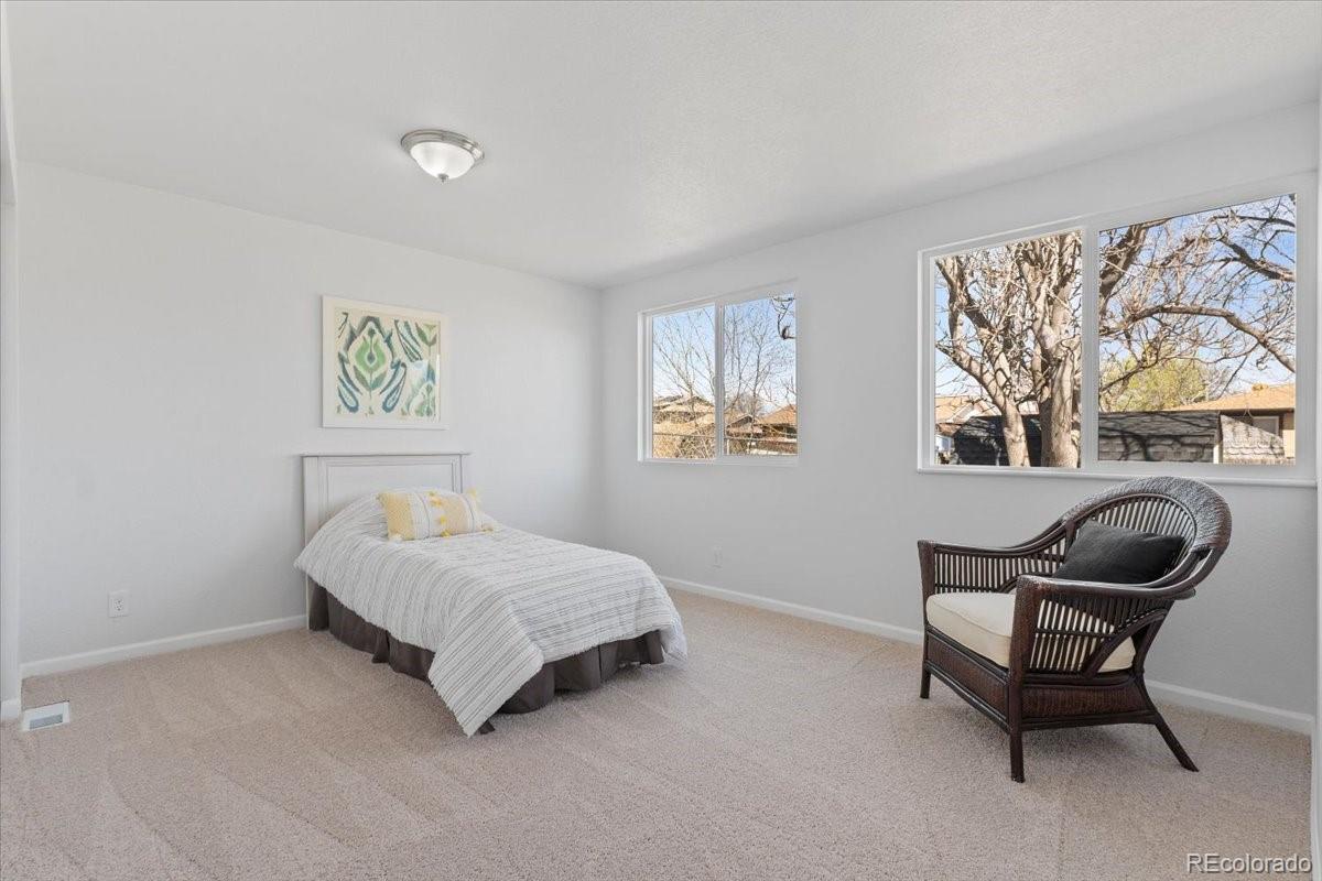 306 N 14th Avenue