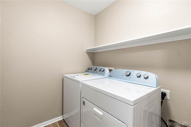 474 Black Feather Loop Unit: 411