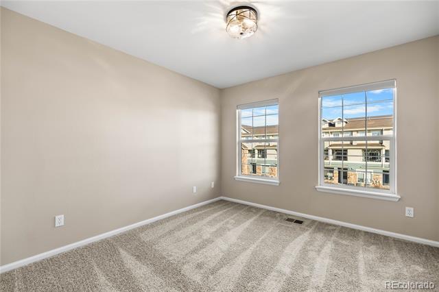 474 Black Feather Loop Unit: 411