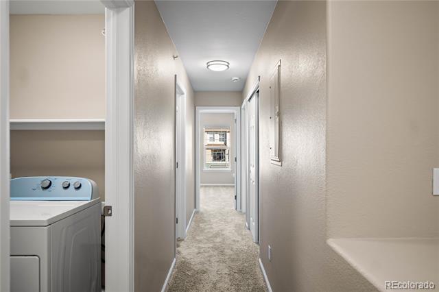 474 Black Feather Loop Unit: 411